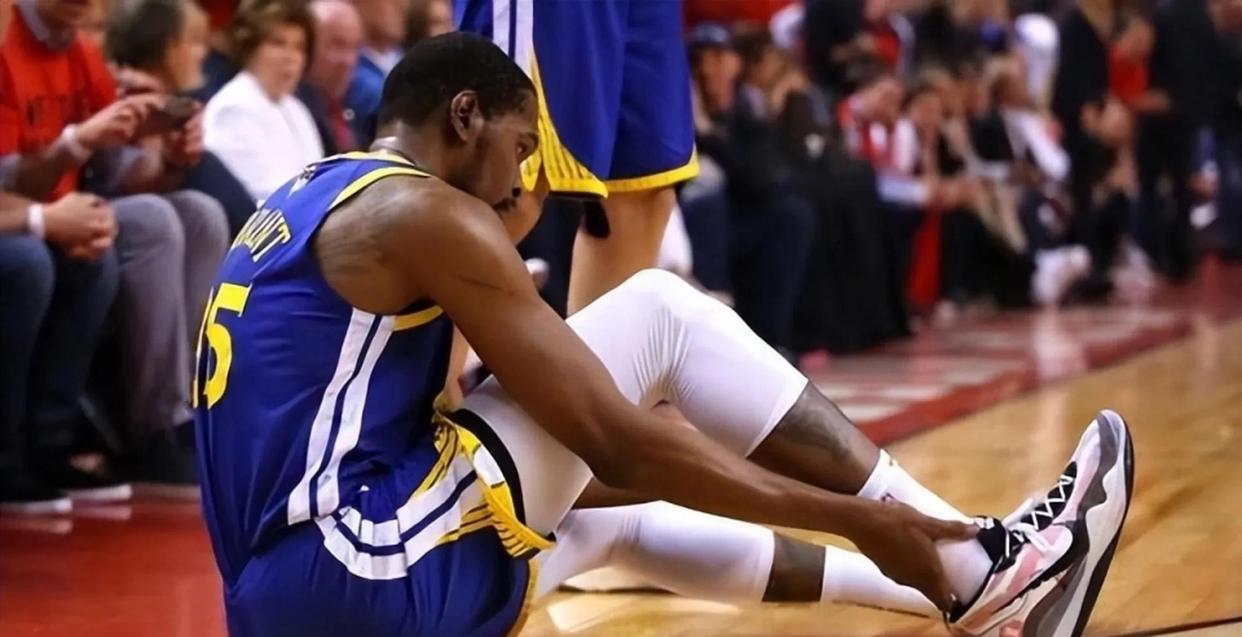 杜兰特在瑞士队比赛中反败为胜，重要助攻引发热议！全场沸腾不已(杜兰特54分全场回放)